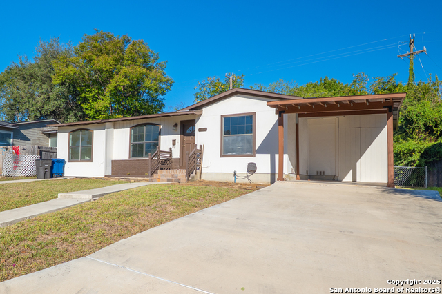 Image 2 of 33 For 515 Sumner