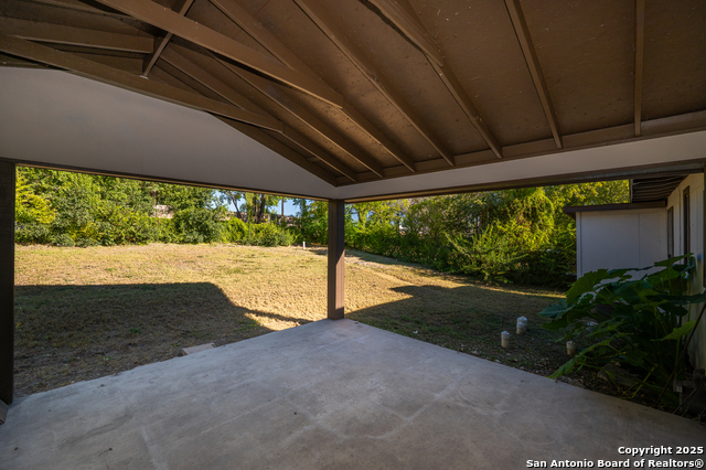 Image 29 of 33 For 515 Sumner