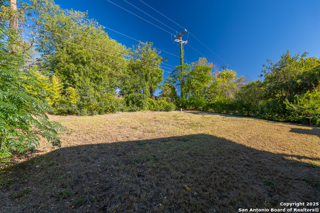 Image 30 of 33 For 515 Sumner