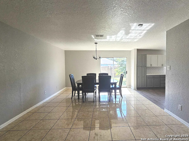 Image 18 of 29 For 607 Ridingate Farm