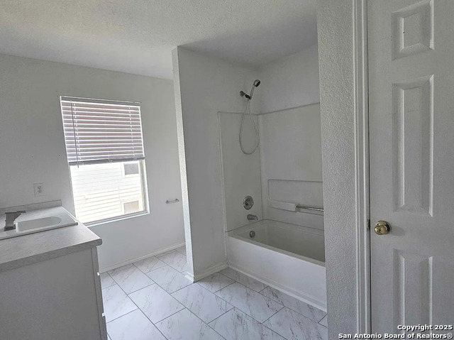 Image 21 of 29 For 607 Ridingate Farm