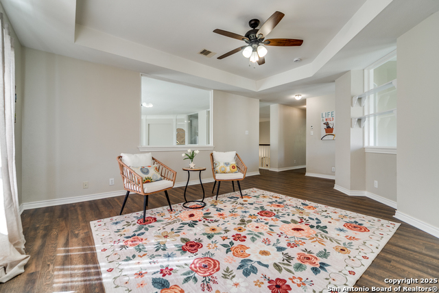 Listing photo id 19 for 8914 Woodland Pkwy