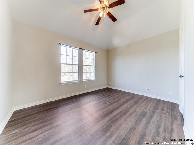 Listing photo id 22 for 8914 Woodland Pkwy