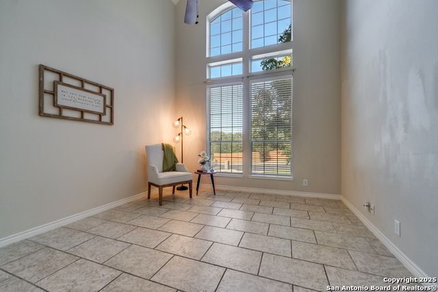 Listing photo id 1 for 8914 Woodland Pkwy