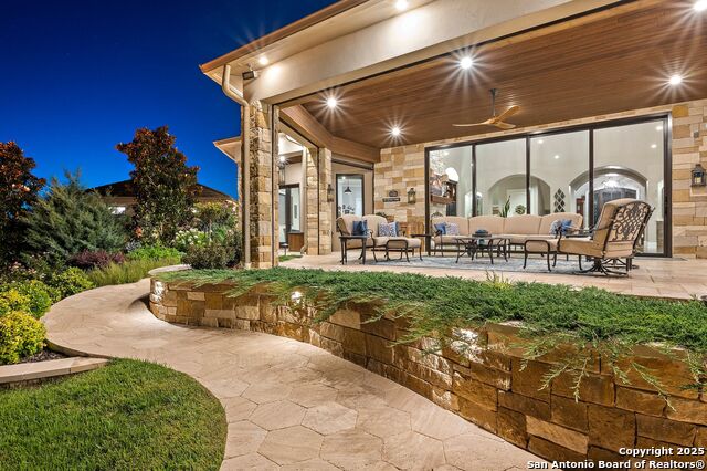 Image 101 of 171 For 325 River Ridge