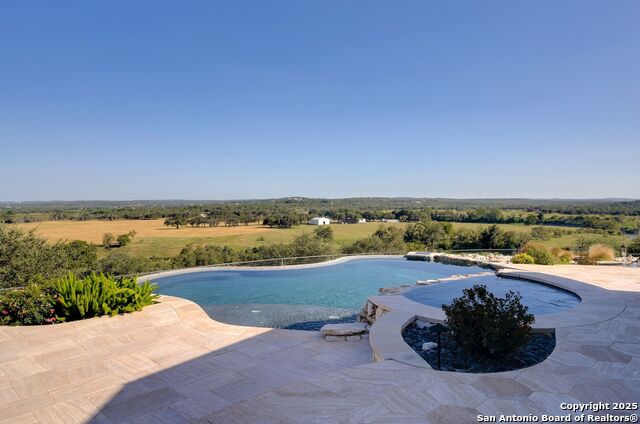 Image 114 of 171 For 325 River Ridge