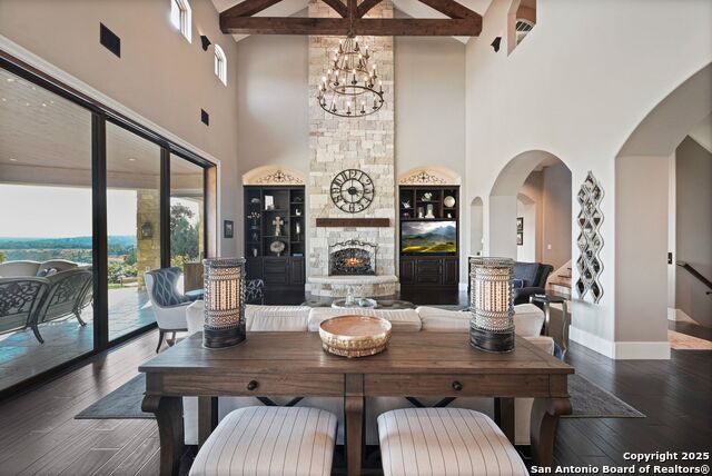 Image 12 of 171 For 325 River Ridge