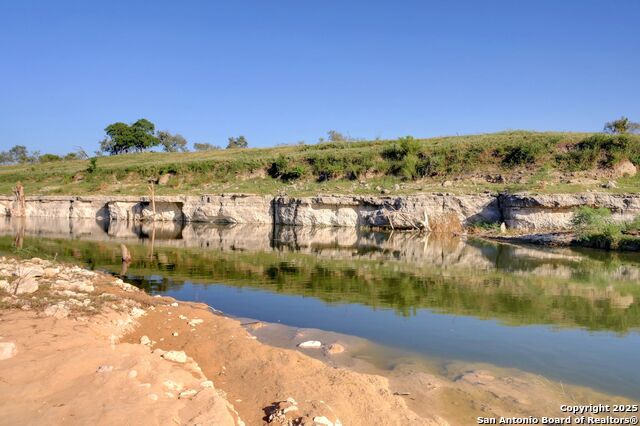 Image 143 of 171 For 325 River Ridge