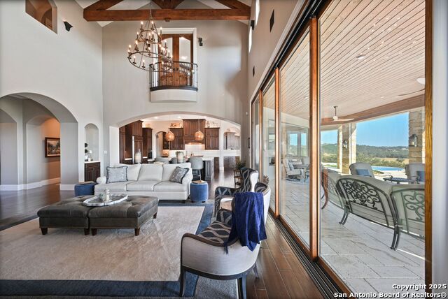 Image 15 of 171 For 325 River Ridge