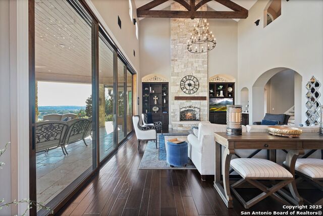 Image 17 of 171 For 325 River Ridge