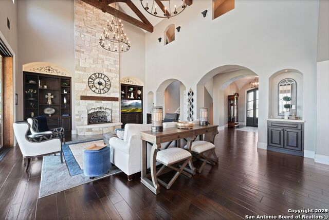 Image 18 of 171 For 325 River Ridge