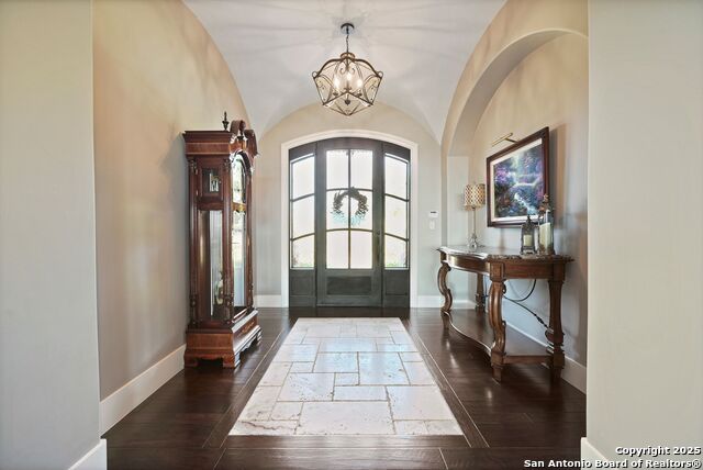 Image 29 of 171 For 325 River Ridge