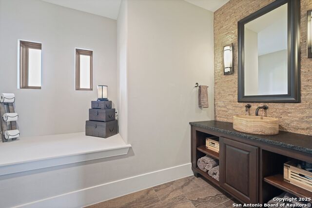 Image 56 of 171 For 325 River Ridge