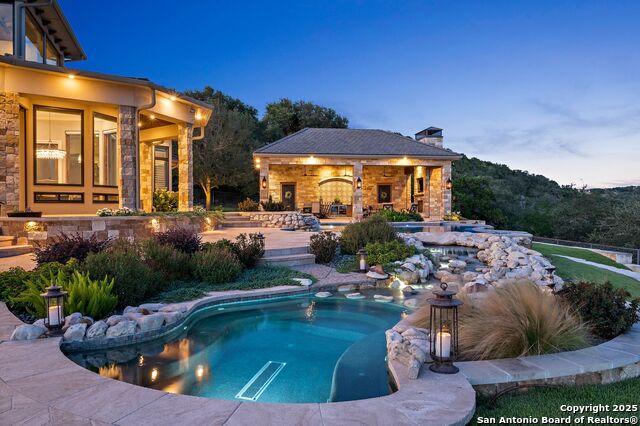 Image 82 of 171 For 325 River Ridge