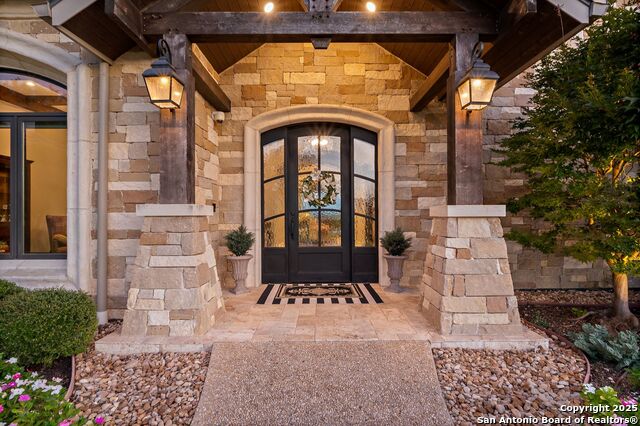 Image 9 of 171 For 325 River Ridge