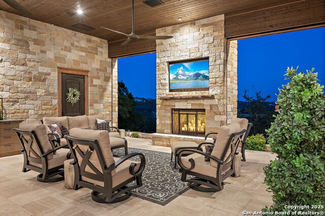 Image 91 of 171 For 325 River Ridge