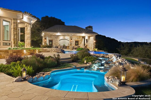 Image 99 of 171 For 325 River Ridge