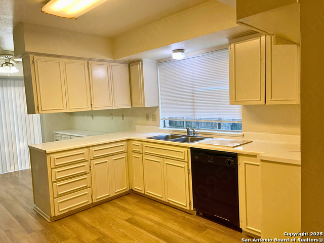 Image 7 of 23 For 11110 Whisper Hollow St