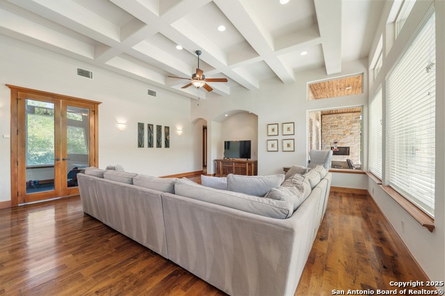 Listing photo id 14 for 4001 Bell Springs