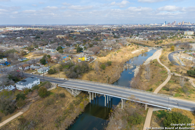 Image 6 of 20 For 333 Theo E