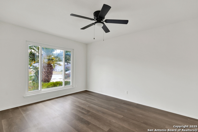 Image 16 of 25 For 4303 Sunshadow