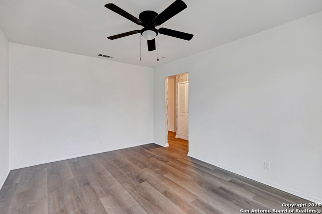 Image 17 of 25 For 4303 Sunshadow