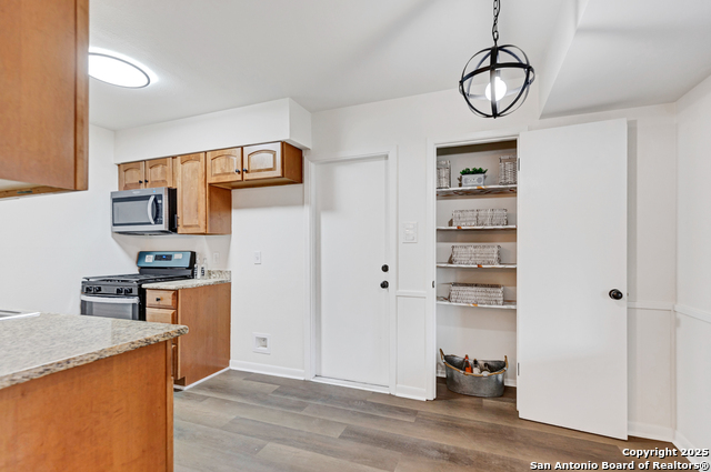 Image 3 of 25 For 4303 Sunshadow