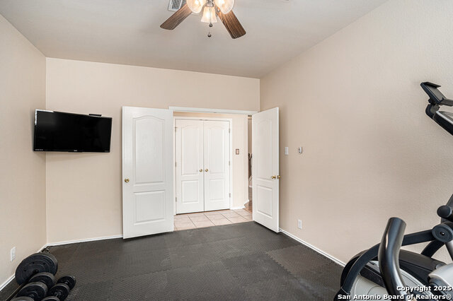 Image 18 of 39 For 125 Earhart Ln