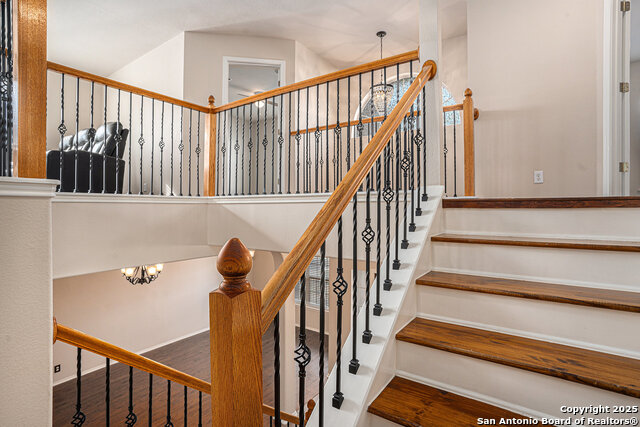 Image 19 of 39 For 125 Earhart Ln