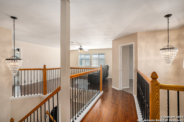 Image 20 of 39 For 125 Earhart Ln