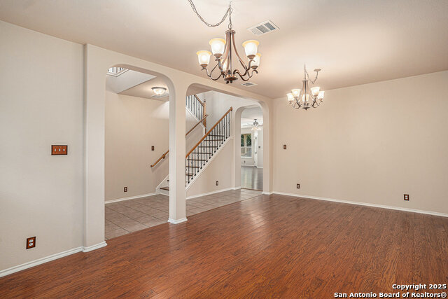 Image 9 of 39 For 125 Earhart Ln