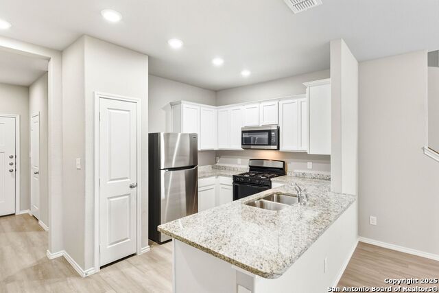 Image 10 of 37 For 266 Stefan Estate