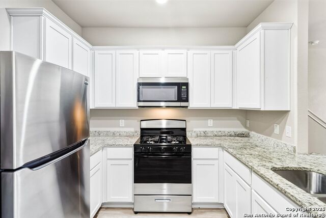 Image 11 of 37 For 266 Stefan Estate