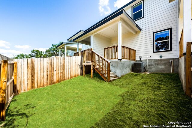 Image 32 of 37 For 266 Stefan Estate