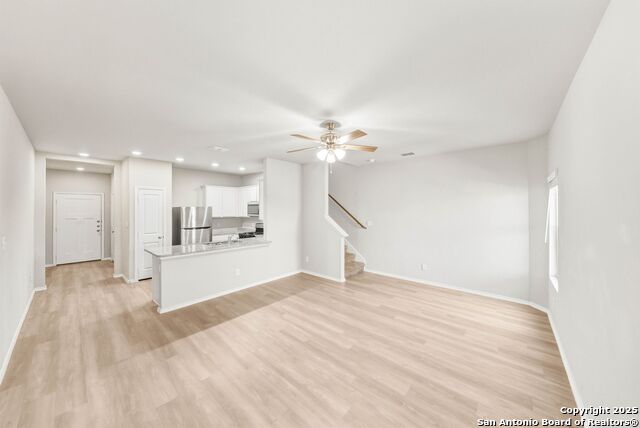 Image 6 of 37 For 266 Stefan Estate