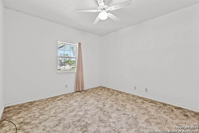 Image 19 of 27 For 10803 Royal Bluff