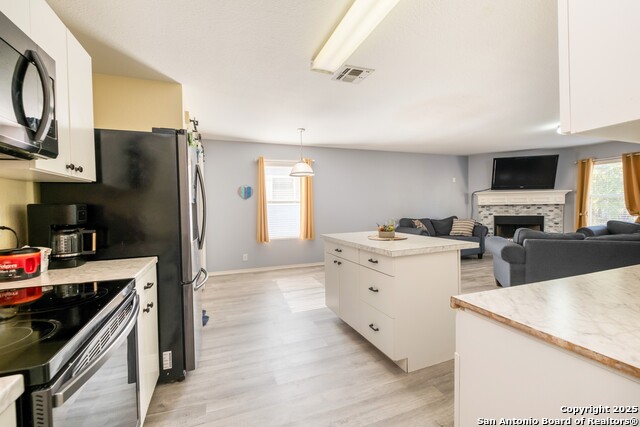 Image 12 of 39 For 24703 Maple Crest