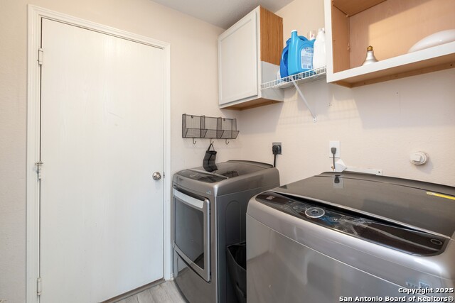 Image 14 of 39 For 24703 Maple Crest