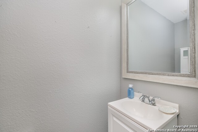 Image 15 of 39 For 24703 Maple Crest