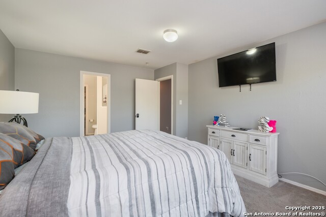 Image 17 of 39 For 24703 Maple Crest