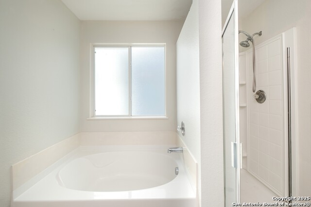 Image 19 of 39 For 24703 Maple Crest