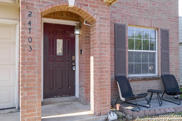 Image 2 of 39 For 24703 Maple Crest