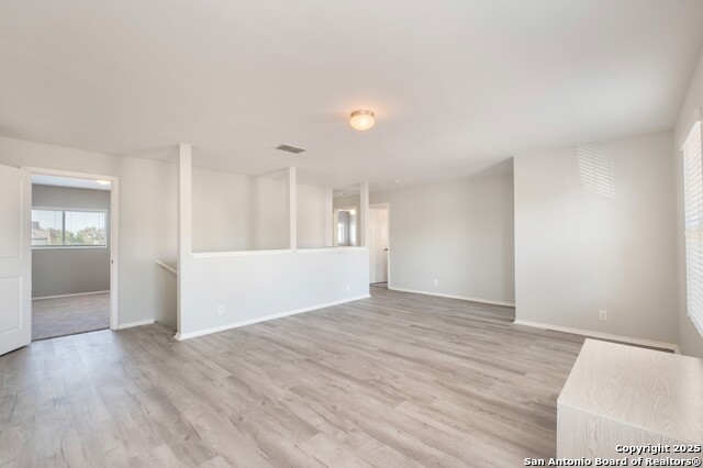 Image 24 of 39 For 24703 Maple Crest