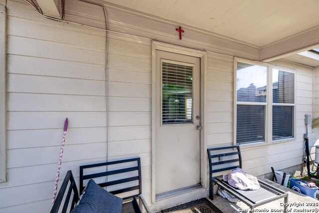 Image 34 of 39 For 24703 Maple Crest