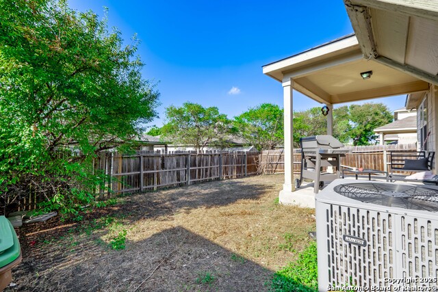 Image 35 of 39 For 24703 Maple Crest