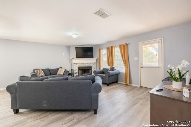 Image 7 of 39 For 24703 Maple Crest