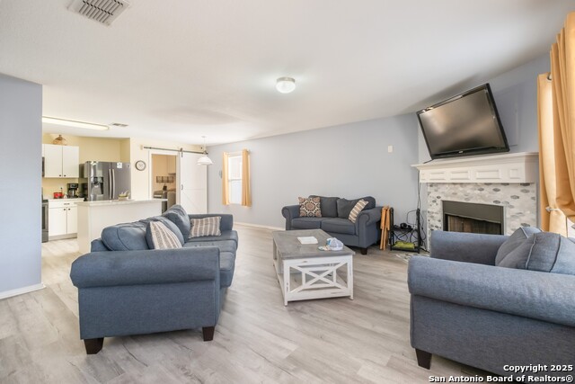 Image 8 of 39 For 24703 Maple Crest