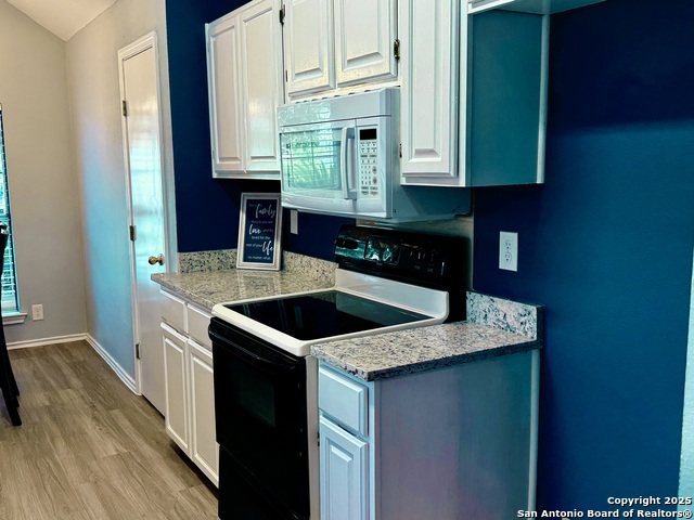 Image 10 of 17 For 12206 Stoney Pond