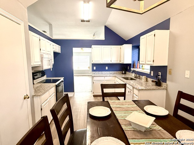 Image 8 of 17 For 12206 Stoney Pond