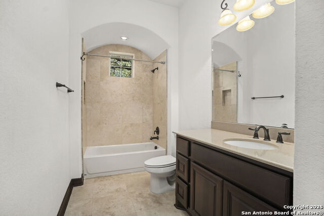 Image 32 of 74 For 22426 Viajes